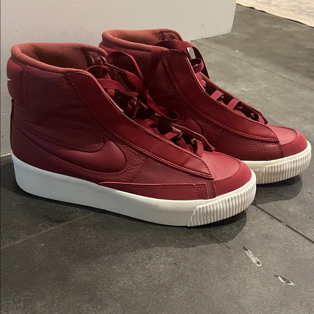 Leather crimson High-Top Sneakers lift